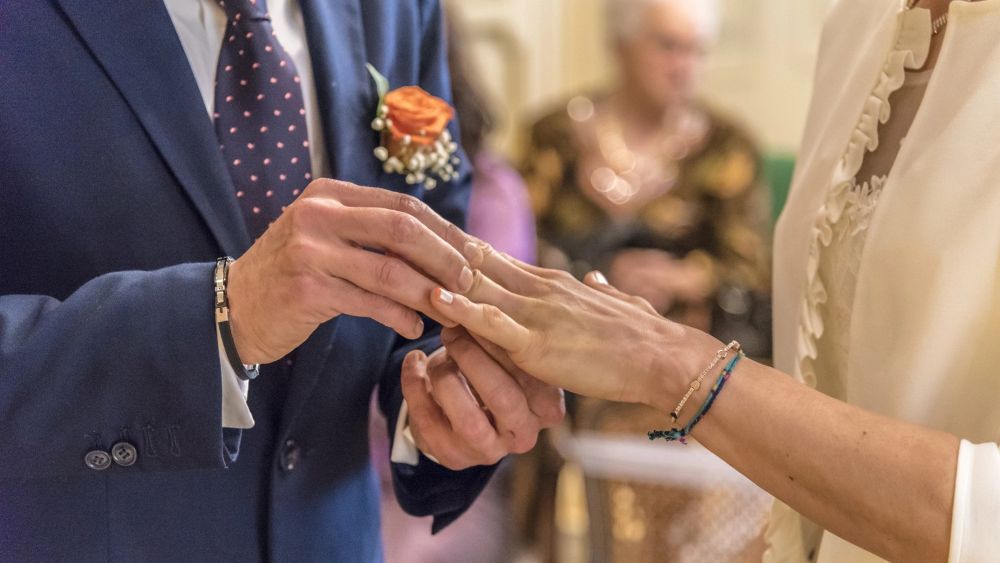 Married To A U S Citizen Here S How You Can Get A Green Card Through